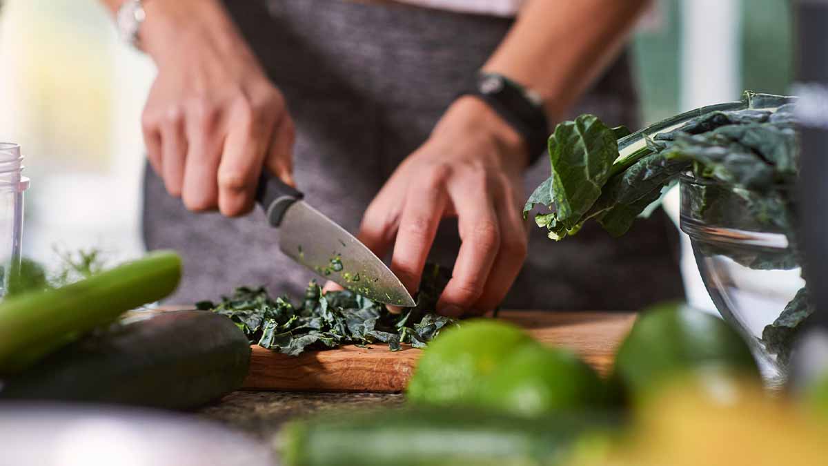 Porta rollo de cocina que hace las veces de elegante centro de mesa