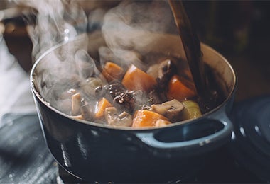 Controlar temperatura y tiempo para la cocción de pulpo a la gallega en olla