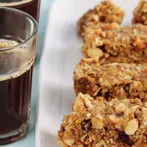 BARRITAS DE CEREAL CON NUECES, FRUTAS Y COCO