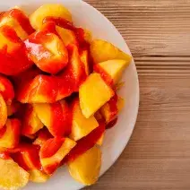 Receta fácil y rápida de patatas bravas