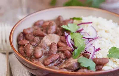 Porotos con arroz