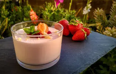 Mousse de frutilla y mango