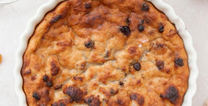 Budin de pan con pasas de uva