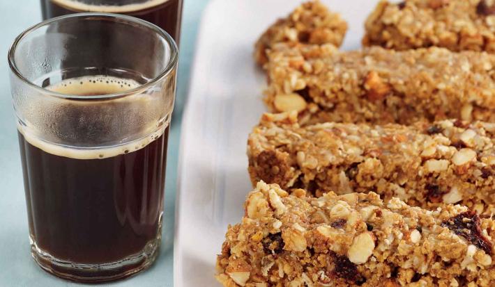 BARRITAS DE CEREAL CON NUECES, FRUTAS Y COCO