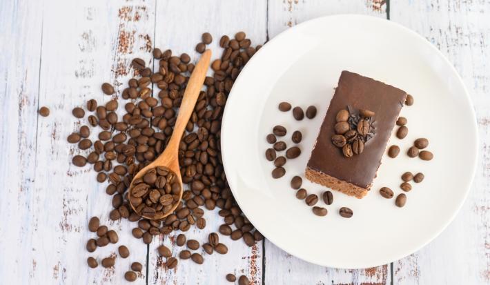 Torta helada de café y almendras